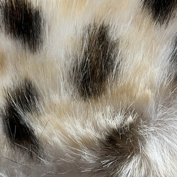 Faux Fur Hat Leopard Print - Picture 11 of 13